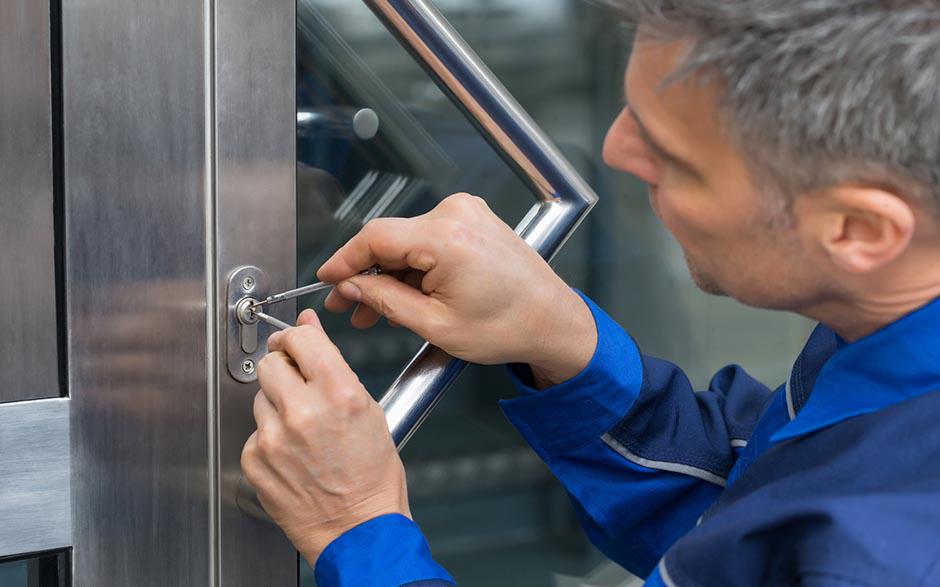 urgence serrurier prix changement serrure Paris 7